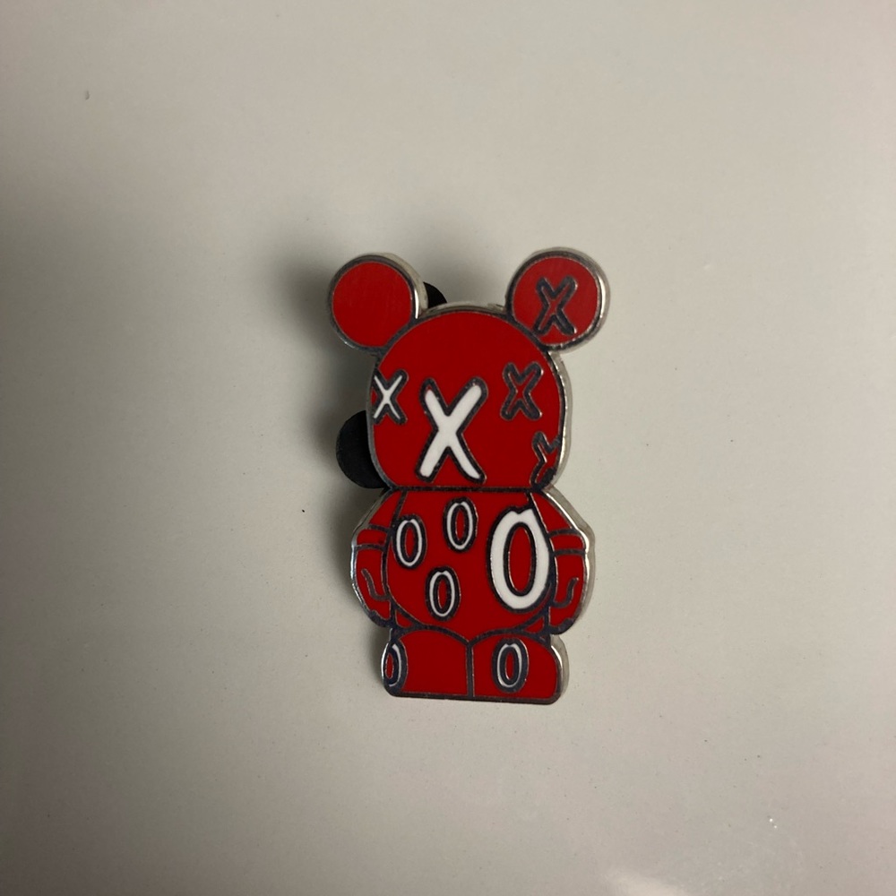 Disney Mickey XOXO Pin
